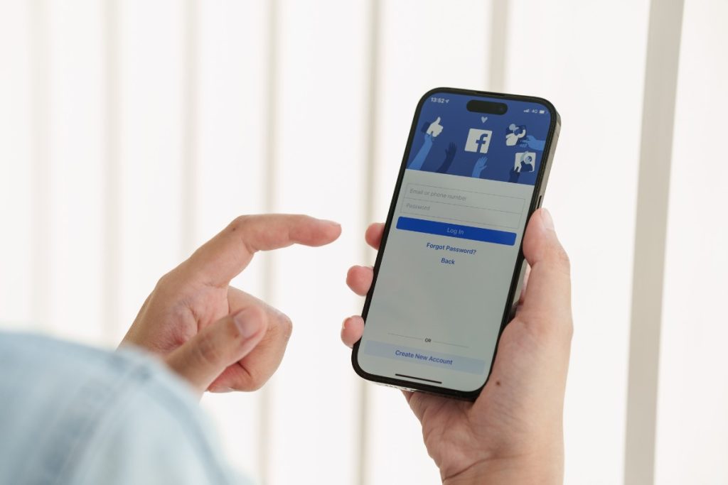 Guia Completo para Dominar o Facebook Ads: Estratégias para Alavancar seus Anúncios e Alcançar seu Público